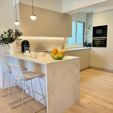 Sunset By Oldtown سان سيباستيان