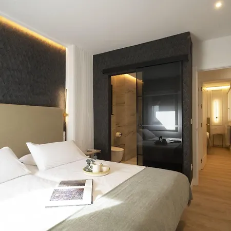 Sunset By Oldtown سان سيباستيان