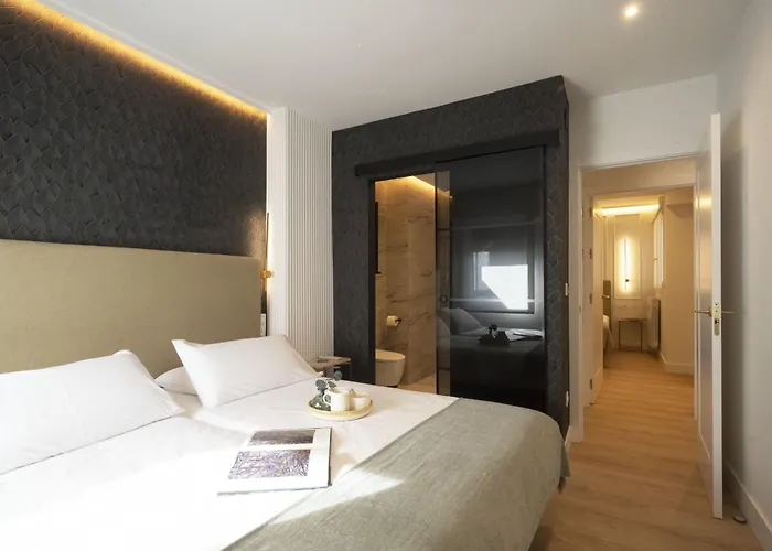 Sunset By Oldtown سان سيباستيان